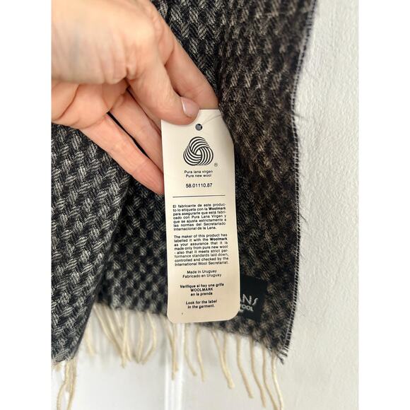 Vintage Lambswool Gray Checkered Scarf | 90s Style | Gifts for Him | Berman's - Picture 4 of 5